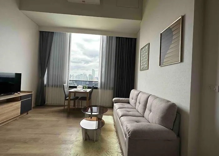 アパート S87 新房ramada Sukhumvit Bts 1bed Gym Swimming Wifi *