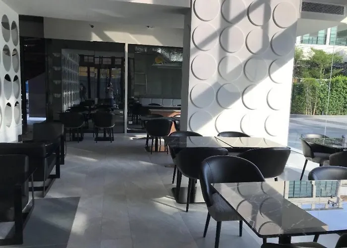 アパート S87 新房ramada Sukhumvit Bts 1bed Gym Swimming Wifi *