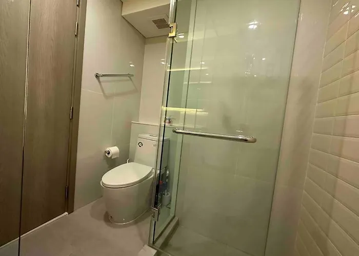 S87 新房ramada Sukhumvit Bts 1bed Gym Swimming Wifi バンコク都